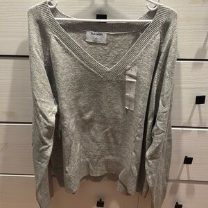 Old Navy SoSoft Grey V-Neck Sweater size L New With Tags